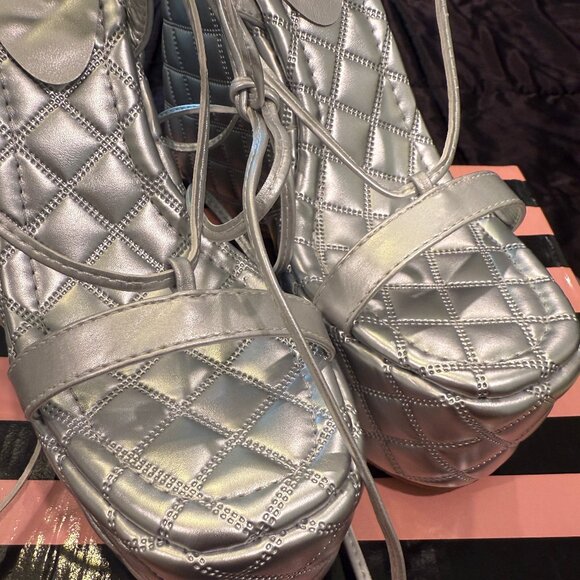 LADY GODIVA SILVER NIGHTSHADE PLATFORM LONG LACE-UP SANDALS NEW IN BOX (NWT) - Picture 11 of 14